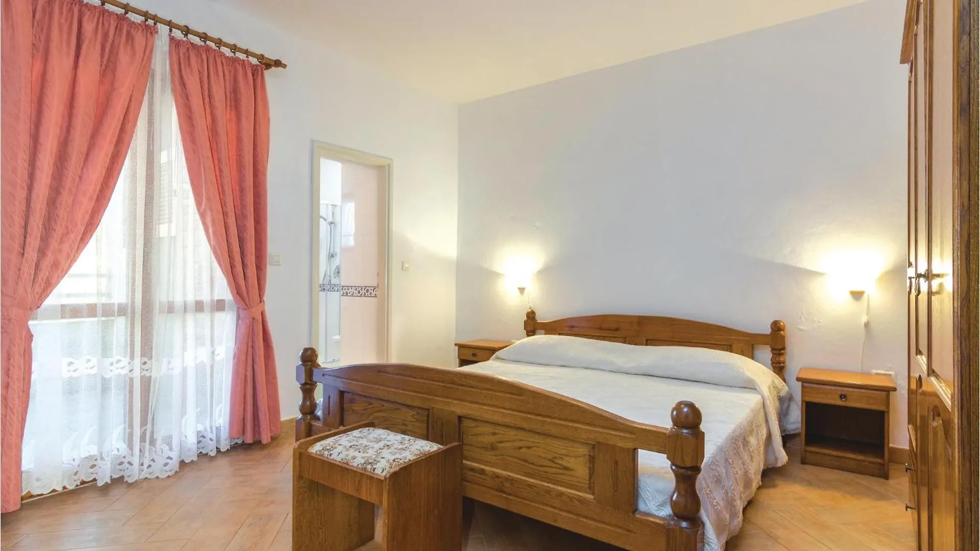 Nice Home In Rovinj With Outdoor Swimming Pool
